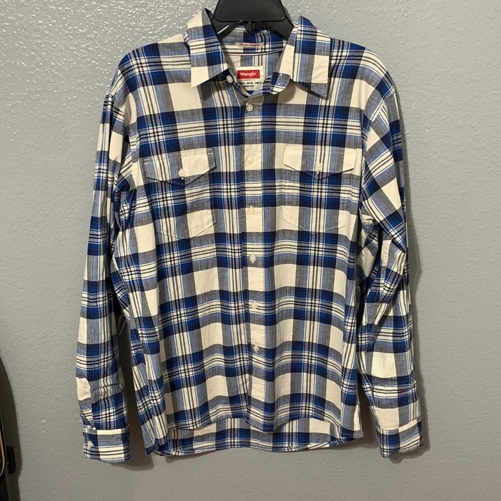 Men’s Wrangler Casual Button Down Shirt Slim. Size Large